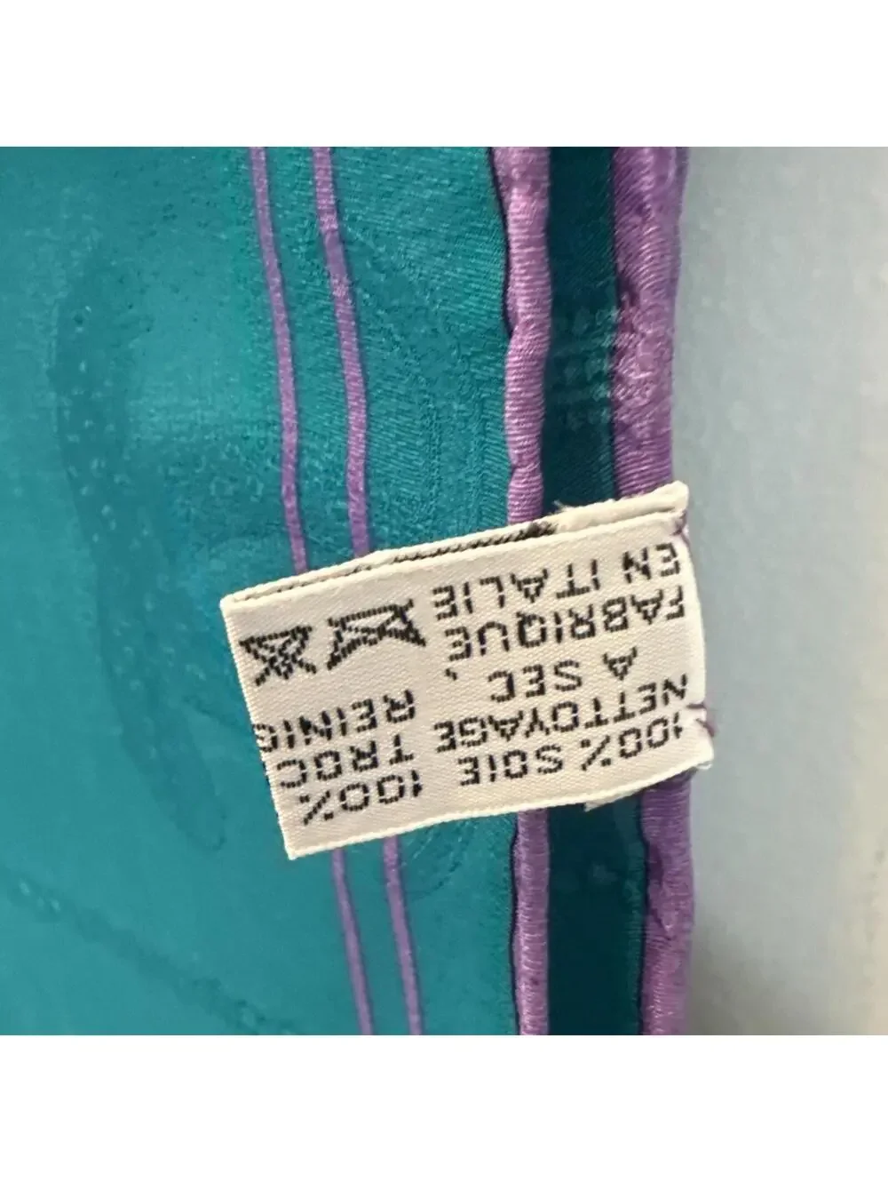 Must De Cartier Silk Scarf 33 In. With Box